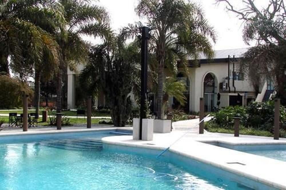Colon Hotel De Campo Resort & Spa 圣达菲 外观 照片